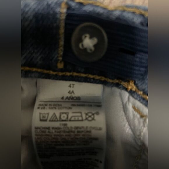 Old navy 4y jeans #1 - Picture 3 of 3